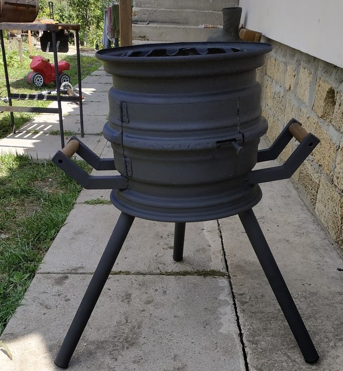 supporto per idee di decorazioni a forma di calderone