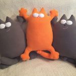 foto di decorazione a forma di cuscino con gatto