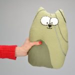 idee di design a forma di cuscino con gatto