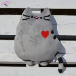 idee di design per cuscini a forma di gatto