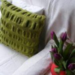 idee per decorazioni con cuscini lavorati a maglia