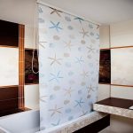 tenda a rullo in bagno