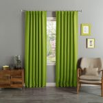 idee di arredamento con tende oscuranti