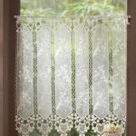 idee per l'arredamento di un bar con tende