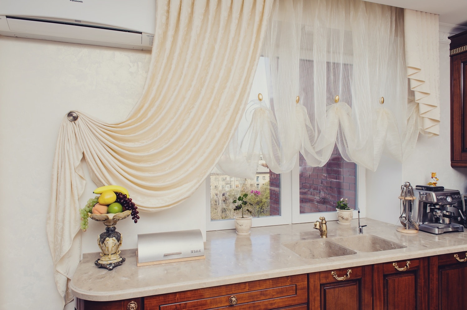 come cucire il tulle per la cucina