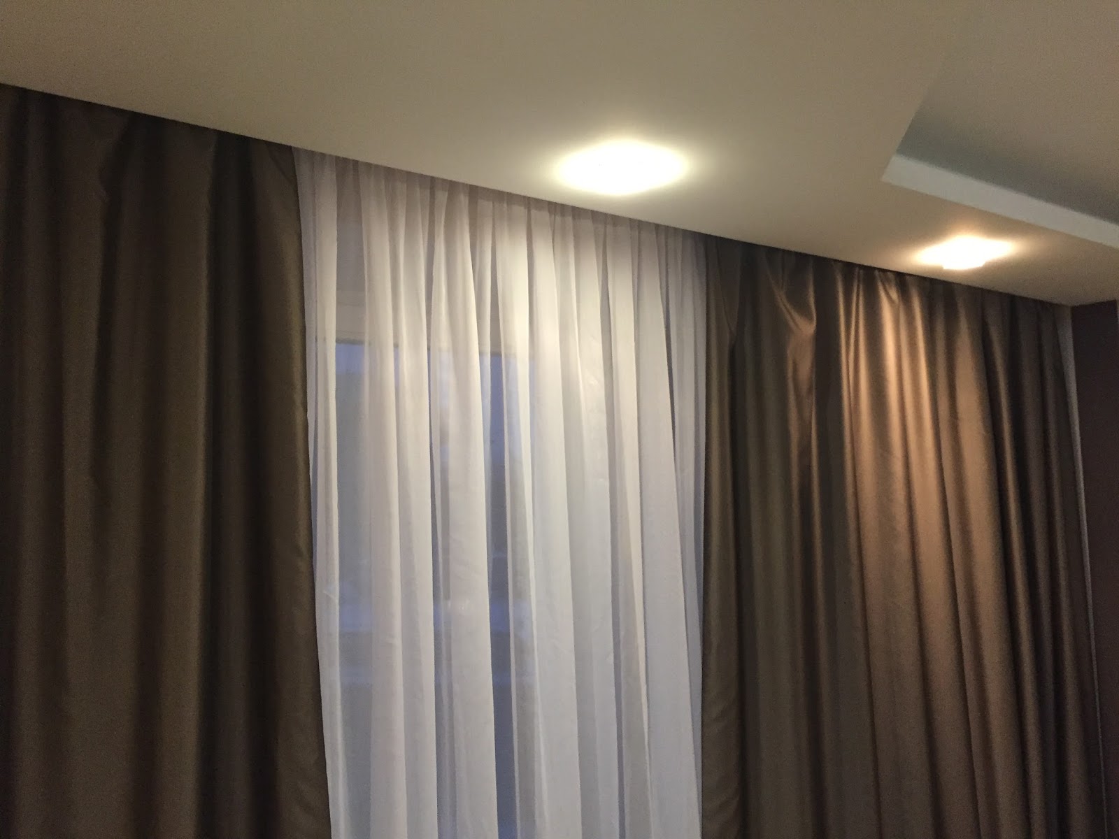 tende su design a cornice nascosta
