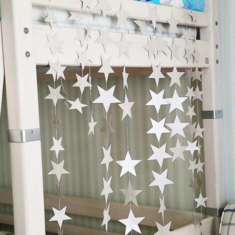 tende con decorazioni a stelle