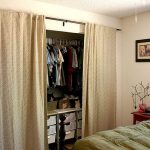 tende nello spogliatoio al posto delle porte, idee di arredamento