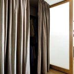 idee di design per tende nello spogliatoio al posto delle porte