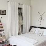 Tende nello spogliatoio al posto delle porte: idee e opzioni