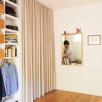 tende nello spogliatoio al posto delle porte