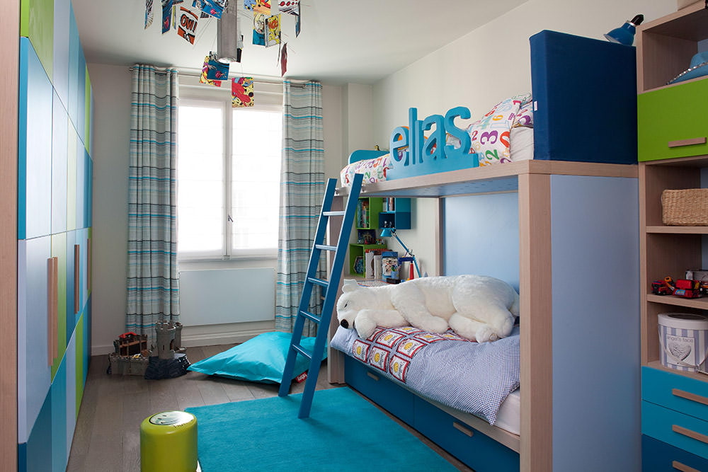 foto di design per tende per la cameretta di un ragazzo adolescente