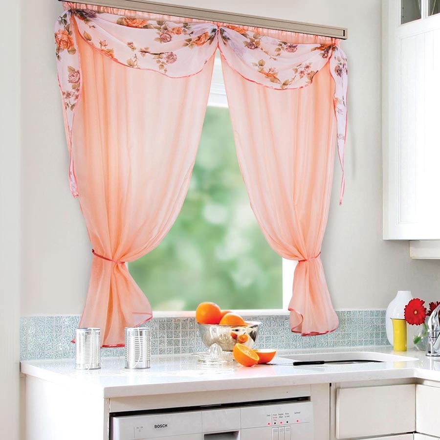 come cucire le tende per la cucina in voile