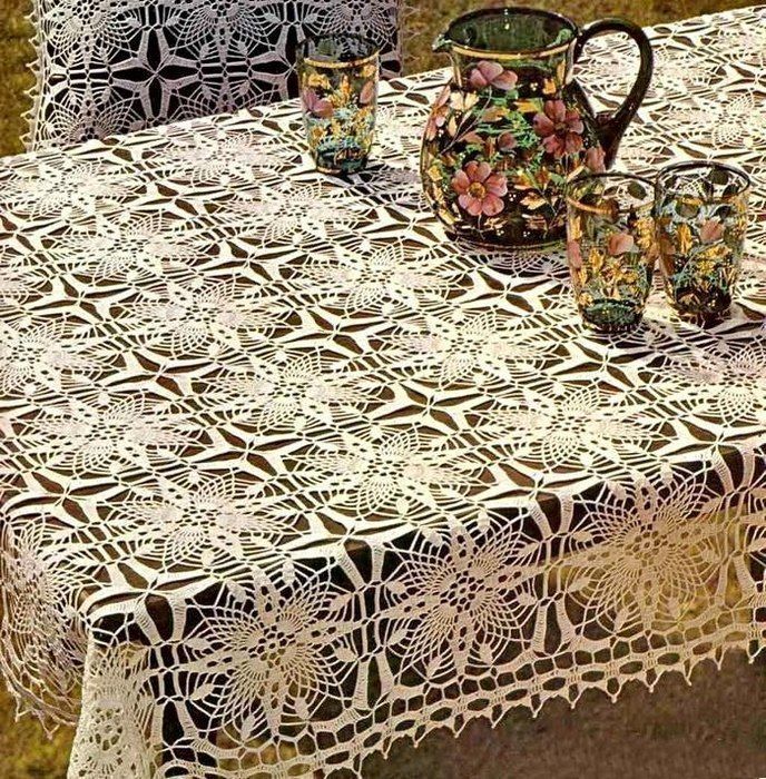decorazione per tovaglia all'uncinetto