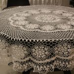 idee di design per tovaglie all'uncinetto