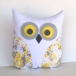 idee per decorare cuscini a forma di gufo