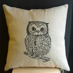 idee per decorare cuscini a forma di gufo