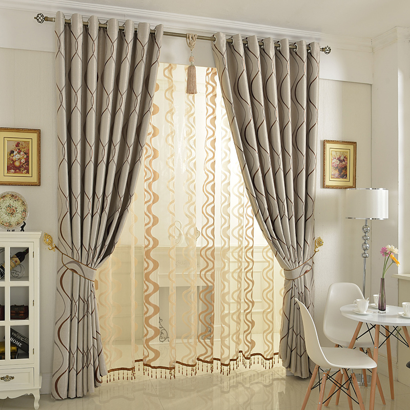 ragnatela di tulle all'interno della cucina