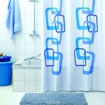 idee di design per tende da doccia angolari