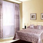 scegli un set di tende e copriletti per l'arredamento della camera da letto