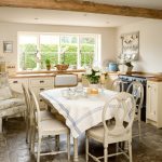 tovaglia per idee di arredamento per il tavolo della cucina