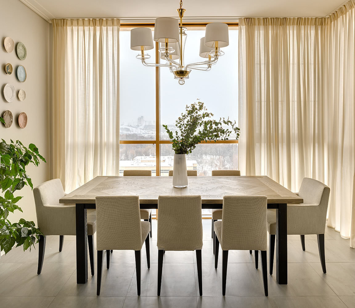 foto di tende beige per interni