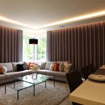 idee per tende su cornicione del soffitto