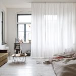 Come appendere correttamente tulle e tende e creare splendide foto decorative