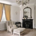 Come appendere correttamente tulle e tende e creare idee per interni bellissime