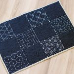 tappeto da vecchi jeans con il tuo design a mano