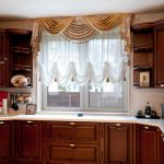 lambrequins per idee di interni per la cucina