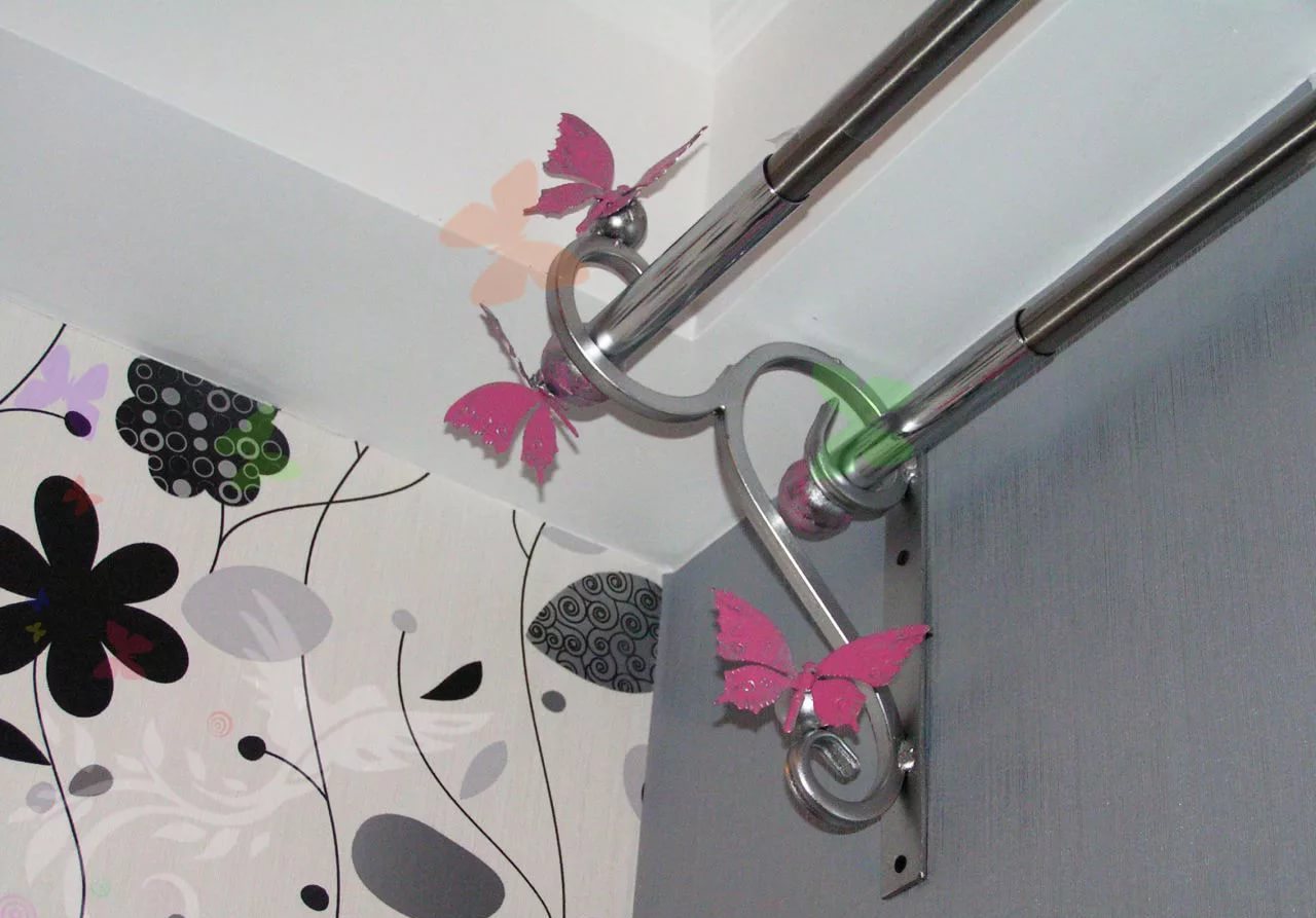 idee di design per aste per tende in metallo