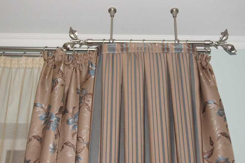 bastoni per tende in metallo con foto decorative