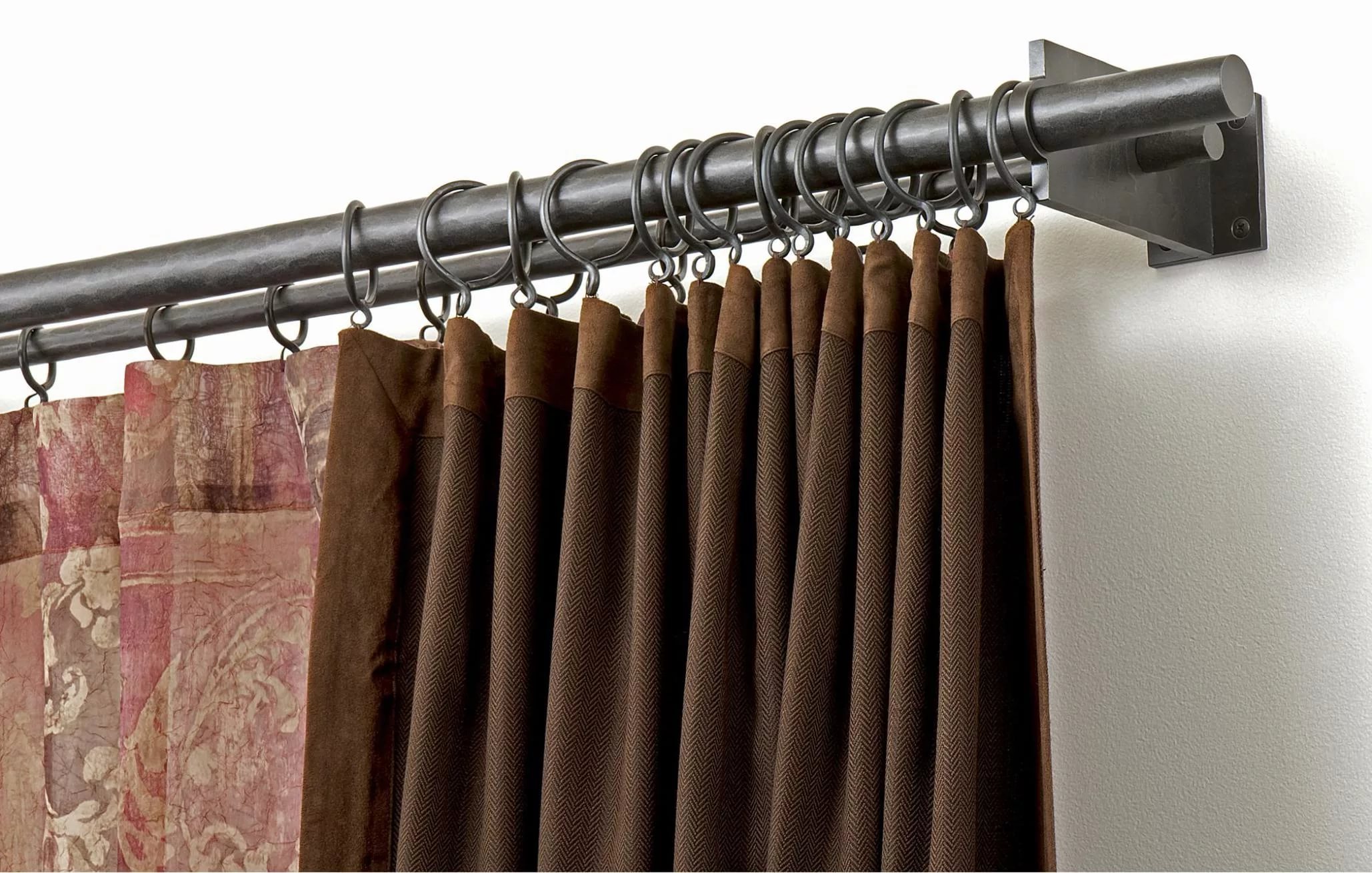 idee di design per aste per tende da parete in metallo