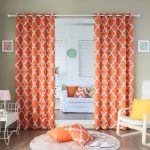 decorazioni fotografiche con tende arancioni