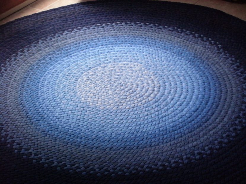 tappeto originale ricavato da vecchi jeans