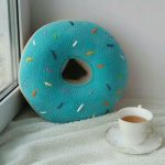 idee di design per cuscini a forma di ciambella