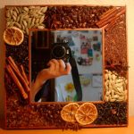 idee di design per cornici realizzate con materiali di scarto