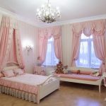 tende per la cameretta di una ragazza