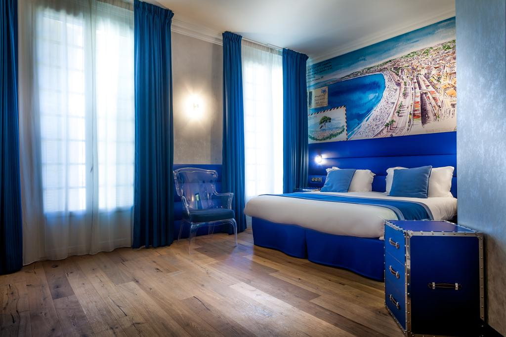 idee di design per tende blu