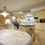 tovaglia per tavolo da cucina foto