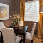 idee per decorazioni con tende dorate