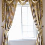 idee di design per tende dorate