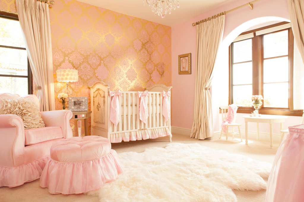 tende dorate nella cameretta dei bambini