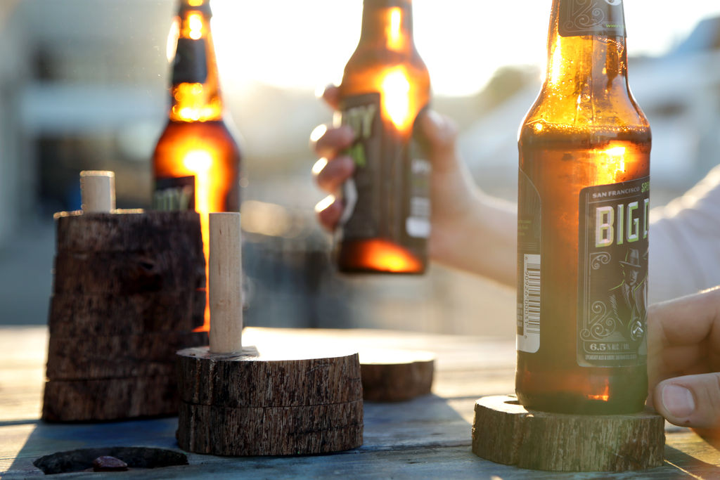 sottobicchiere di birra in legno