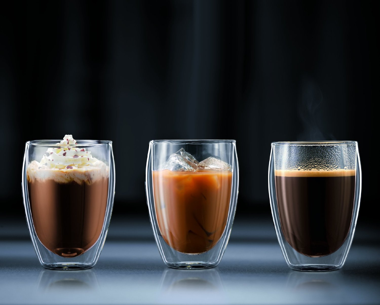 caffè in bicchieri a doppia parete