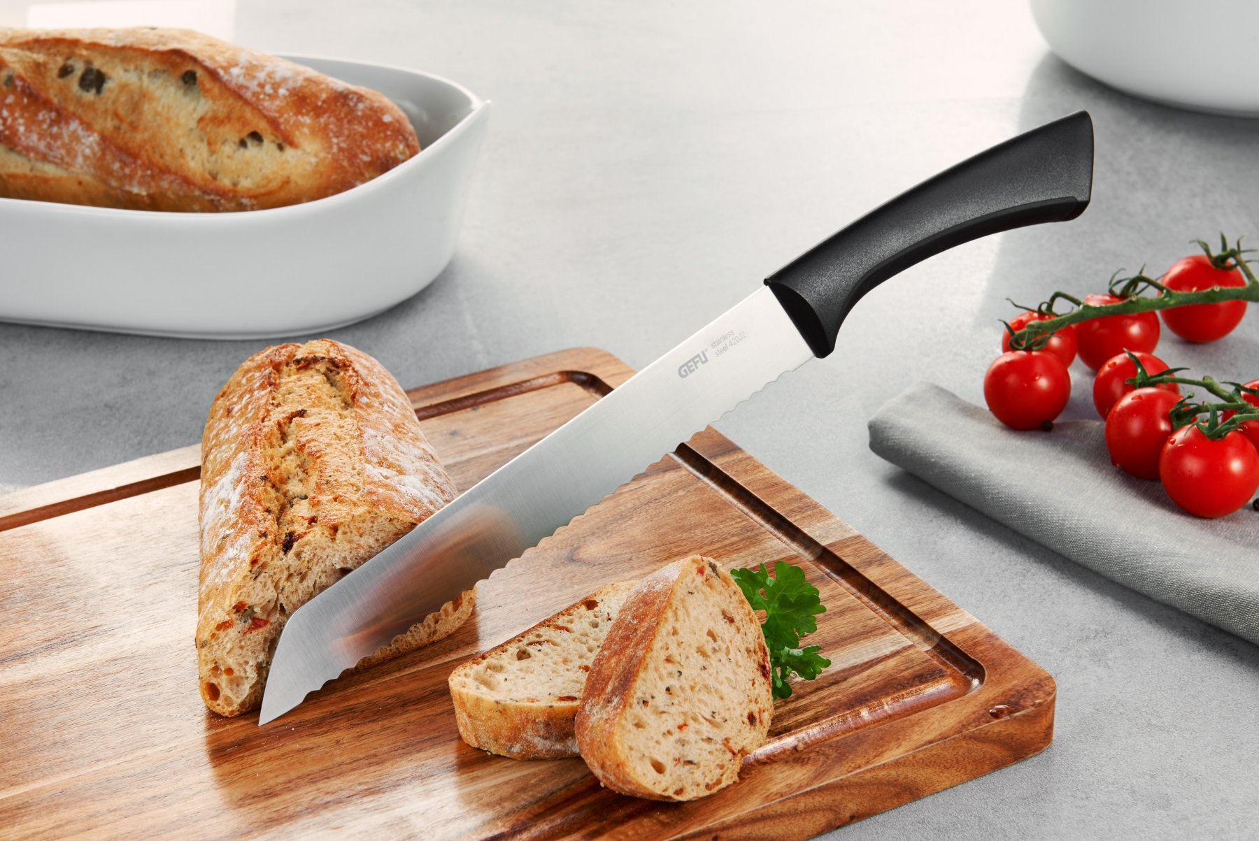 coltello sulla tavola