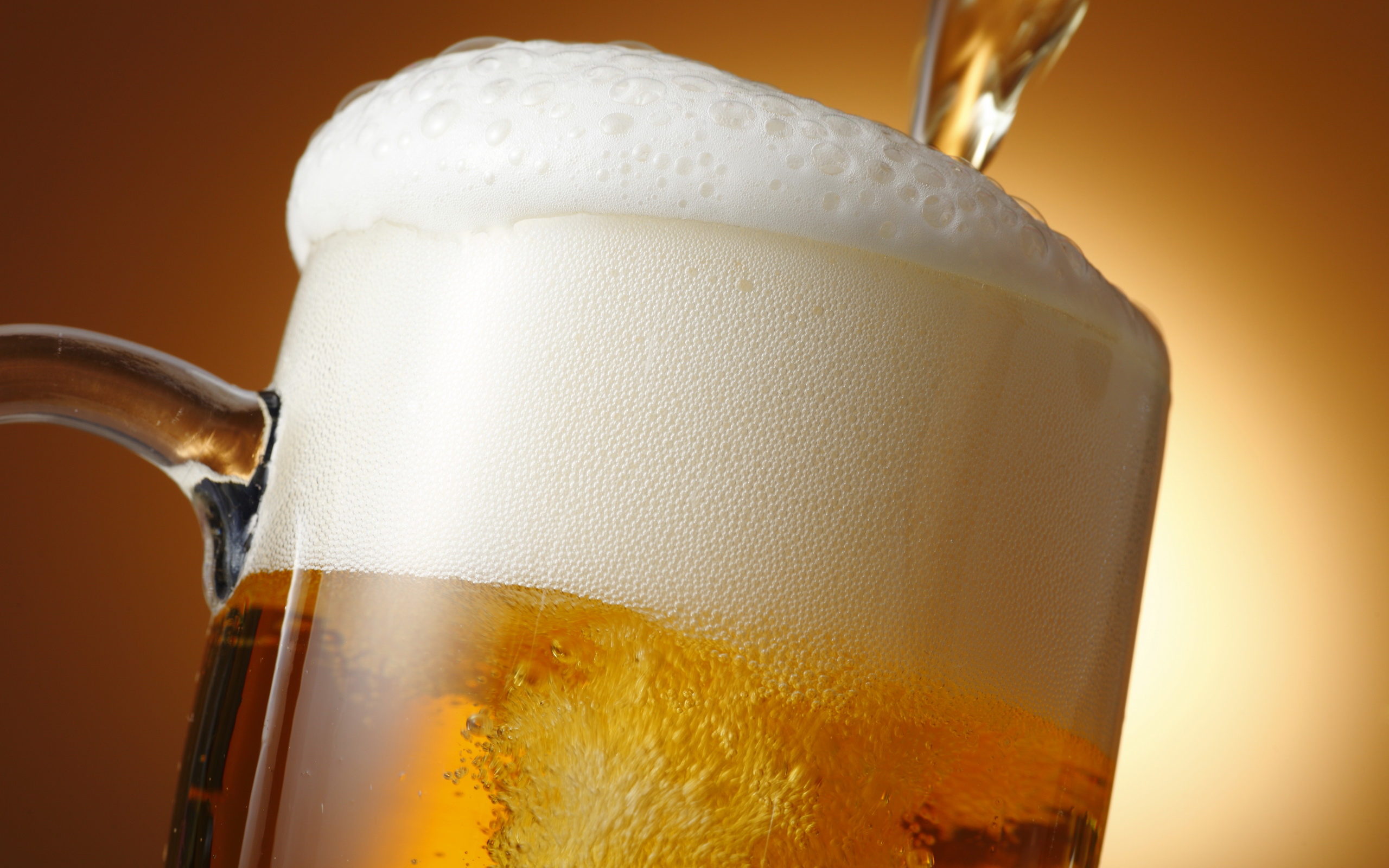 birra con schiuma