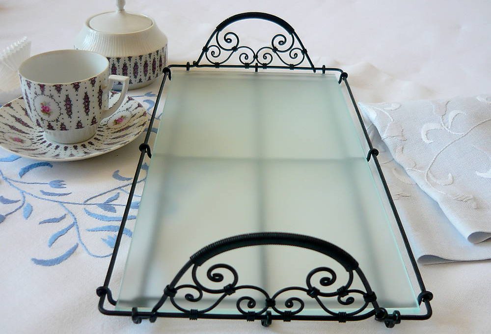 vassoio per la colazione forgiato
