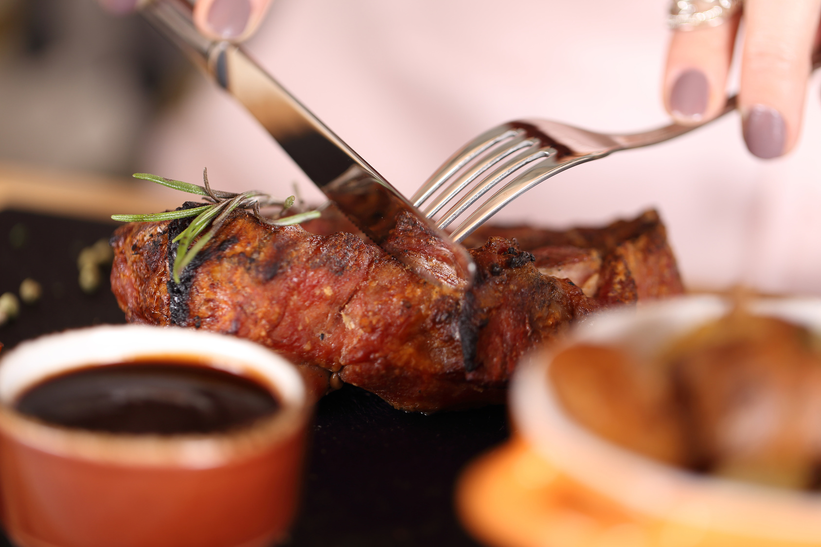 come mangiare la carne correttamente